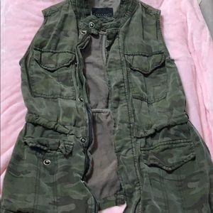 Camouflage Print Vest